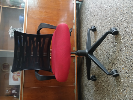 📣 Office Chair for Sale – Just ₹2000!