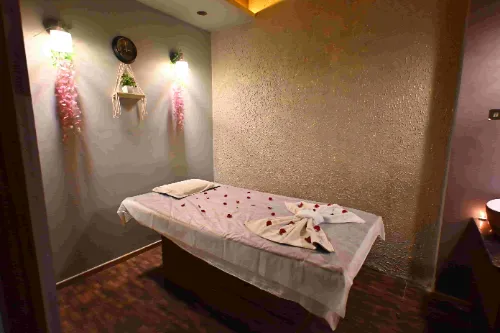 Royal Oak Spa Kharghar
