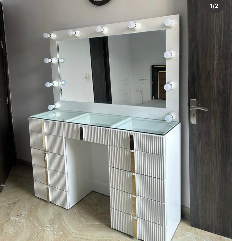 Makeup Vanity
